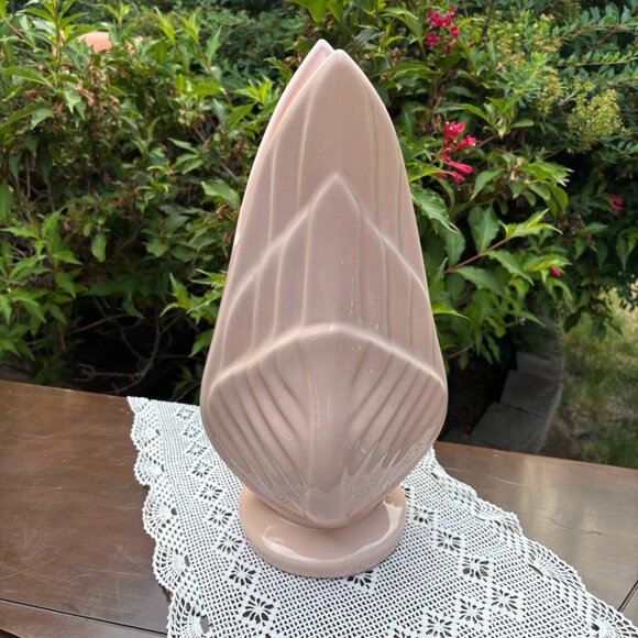 Vintage Pastel Pink Ceramic Leaf Vase Large Sculptural Retro Pottery Home Decor - Picture 4 of 14